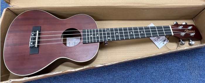Brunswick Tenor Ukulele Mahogany Finish-B stock-CL2652