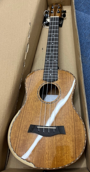 Barnes & Mullins Tenor Ukulele - Walnut-B stock-CL2651