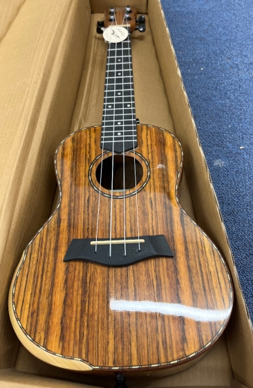 Barnes & Mullins Concert Ukulele - Walnut-B stock-CL2616