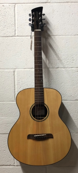 Brunswick Grand Auditorium Solid Top Natural Gloss-B stock-CL2716