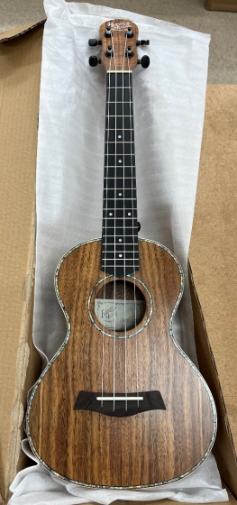 Barnes & Mullins Tenor Ukulele - Koa - B-Stock - CL2418